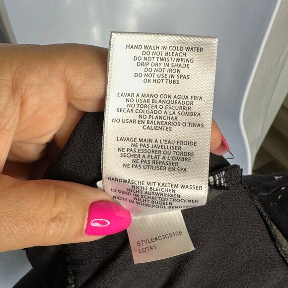 NWOT Carmen Marc Valvo One-Shoulder Mesh Cutout Swimsuit Black/White – Size 10 - Picture 9 of 10